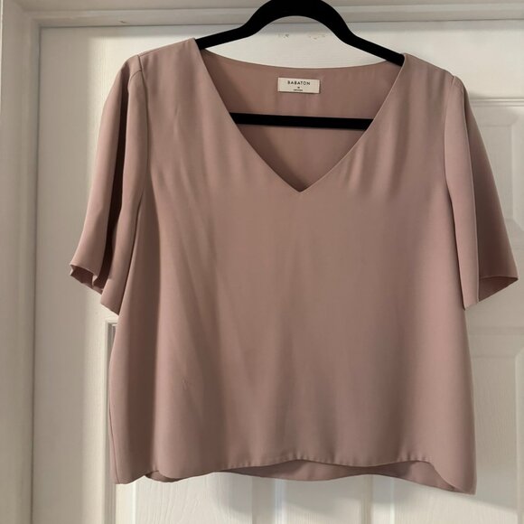 Aritzia Babaton Maddox Blouse – Chic & Flowy in Pale Pink (Size M) - Picture 1 of 3